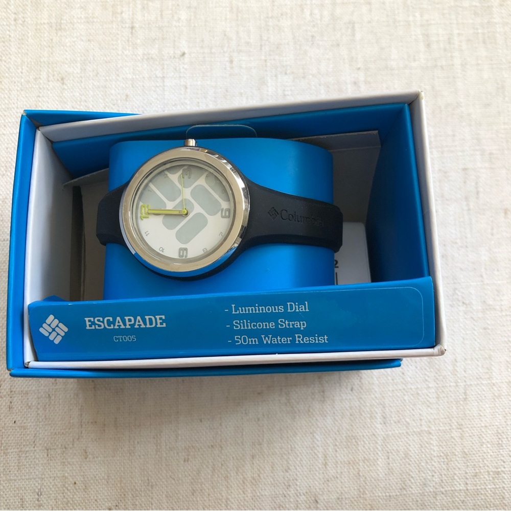 Women’s Columbia Escapade sport watch. Water resistant. Black band